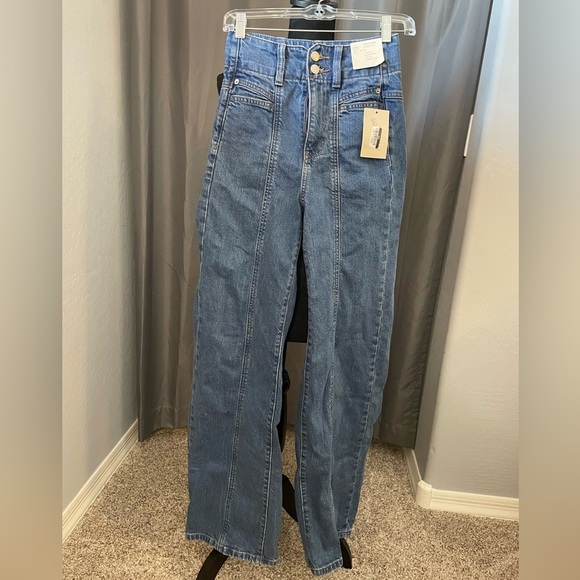 186. Universal Thread High-Rise Wide Leg Jeans, Size 00, NWT - Picture 1 of 5